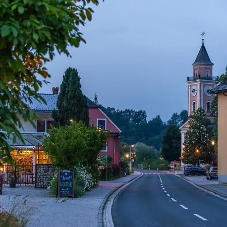 Gaestezimmer La Storia Mini-hôtel Rosegg